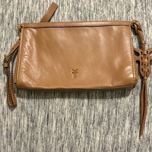 HTF RARE Tan CARSON Frye Leather Bag Purse Convertible Crossbody/Wristlet‎ Zip